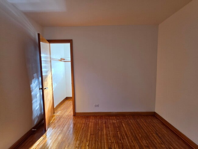 Building Photo - 3804 S Harvey Ave