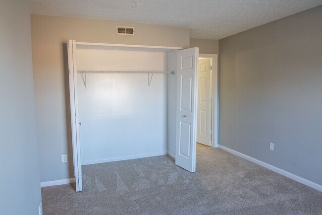 Building Photo - 5516 Cedar Spgs