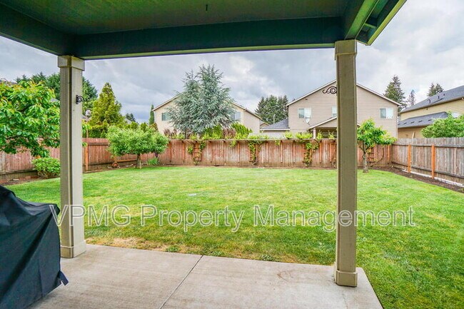 Building Photo - 7510 NE 124th Ave