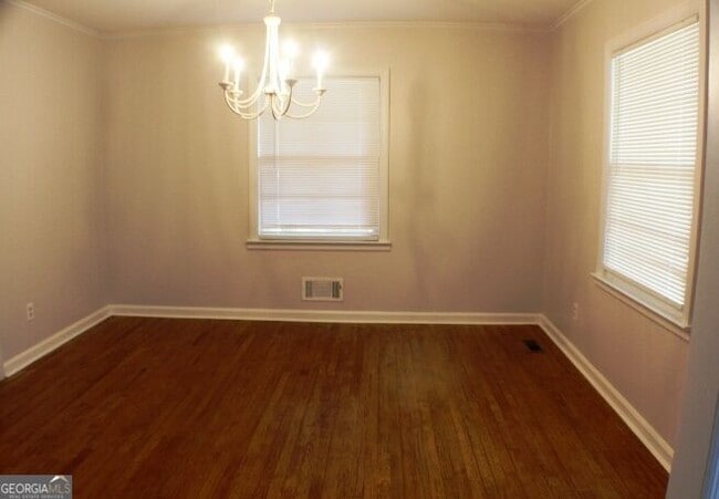 Building Photo - 106 Oakhurst St