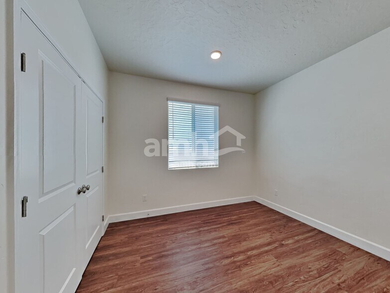 Building Photo - 1743 N Montgomery Way