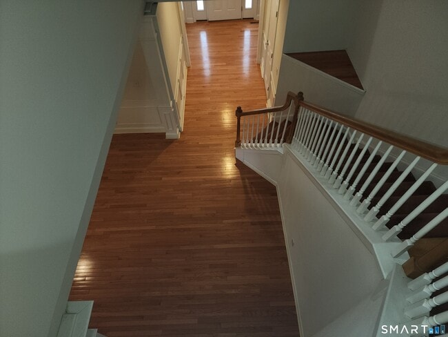 Building Photo - 158 Sterling Dr