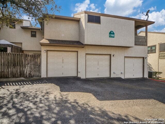Building Photo - 12049 Blanco Rd