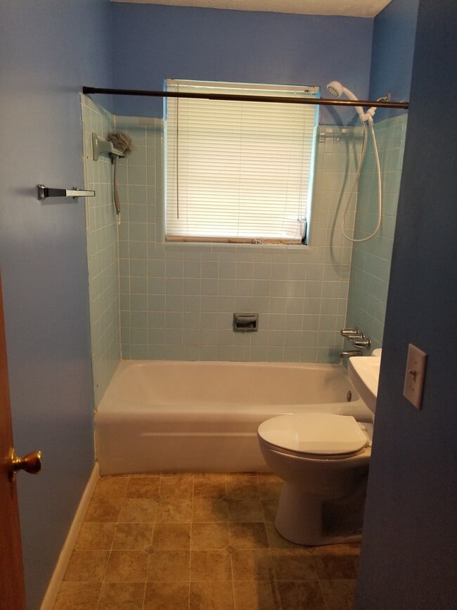 Building Photo - 1501 Bethune St