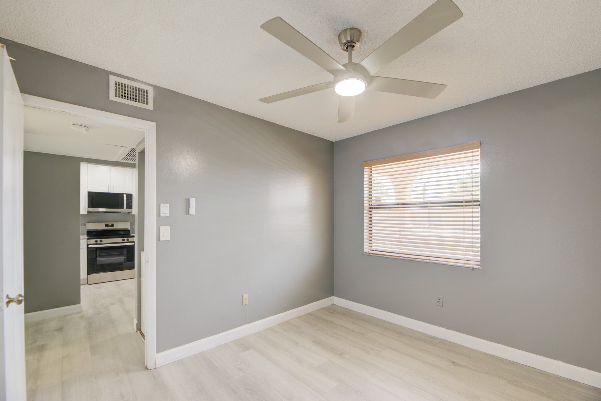 Building Photo - 851 NE 209th Terrace