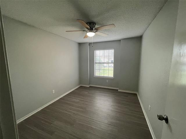Building Photo - 923 Azalia Dr