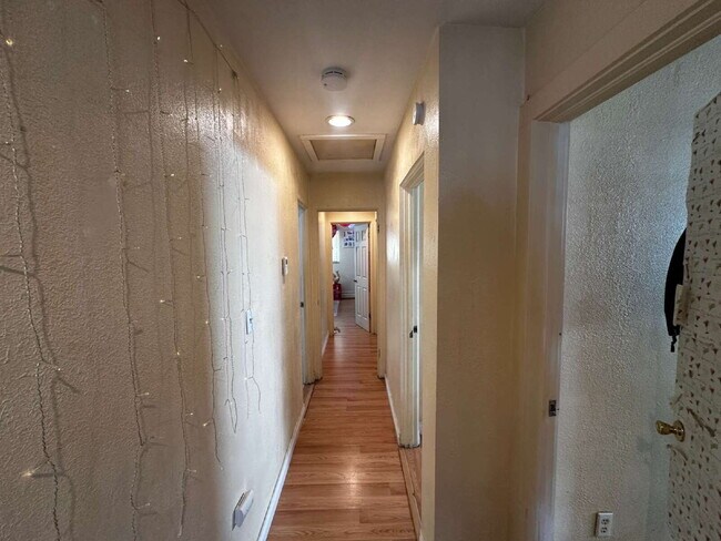 Building Photo - "Charming 4-Bed, 2-Bath Home in Denver's Vibrant Neighborhood!"