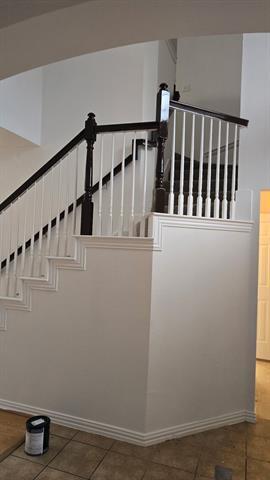 Building Photo - 1005 Leoti Ln