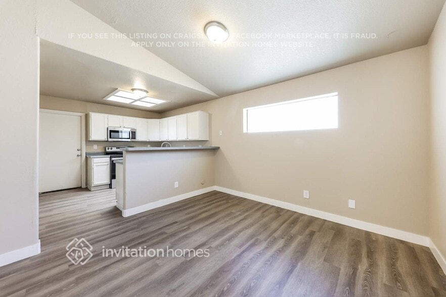 Building Photo - 8142 W Mescal St