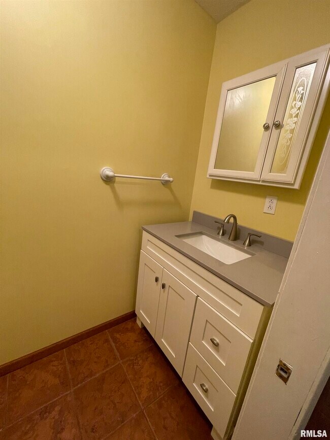 Building Photo - 12488 Cyril James Rd