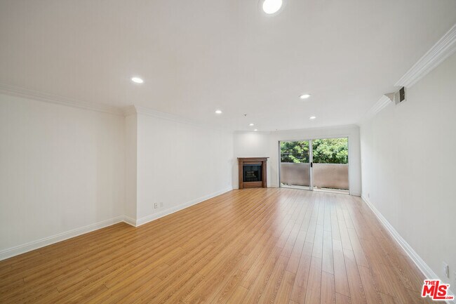 Building Photo - 1508 Greenfield Ave