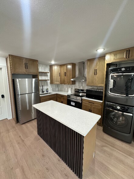 Building Photo - 1219 Adelaide Dr