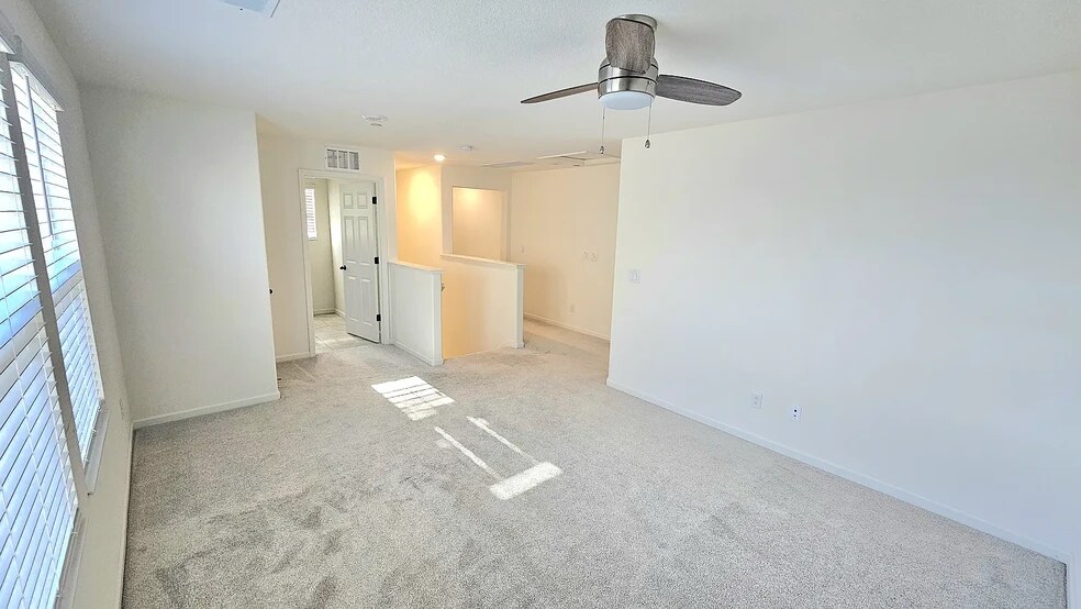 Building Photo - 4586 Butterfly Ridge Dr