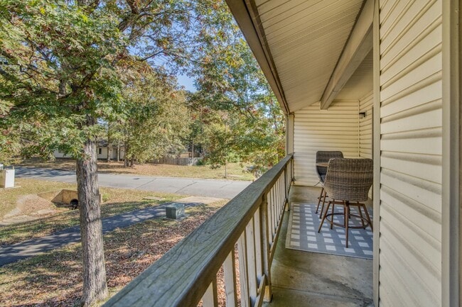 Building Photo - 101 Pine Forest Dr