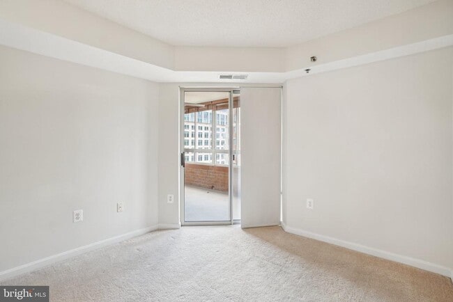 Building Photo - 2181 Jamieson Ave