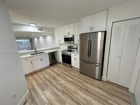 Building Photo - 1325 NW 124th Ave