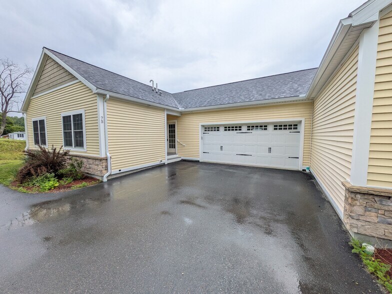 Building Photo - 75 Ivan Dr