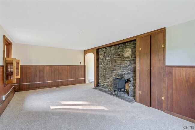 Building Photo - 6555 Woodchuck Hill Rd
