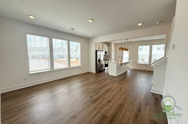 Building Photo - 515 Harebell Wy