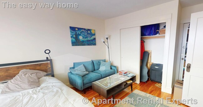 Building Photo - 402 Highland Ave
