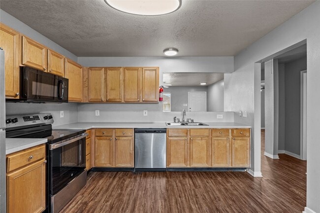 Building Photo - 115 Green Isle Ave