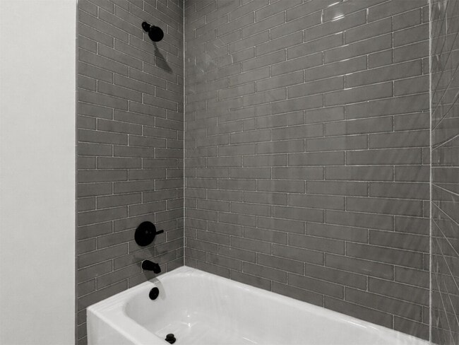 Building Photo - 5619 Chapman St