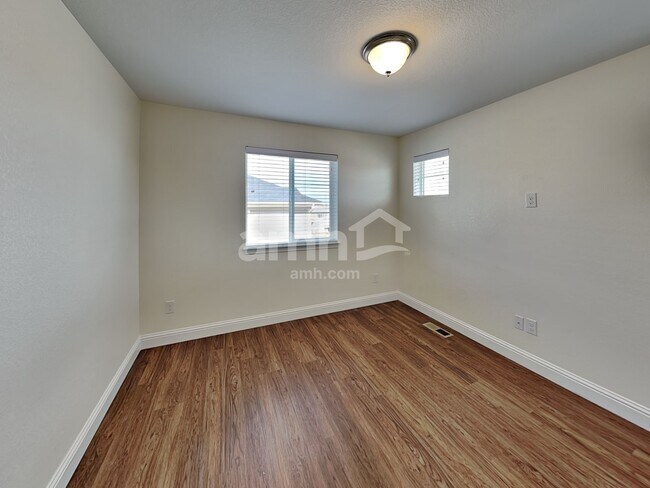 Building Photo - 12749 Ventana St