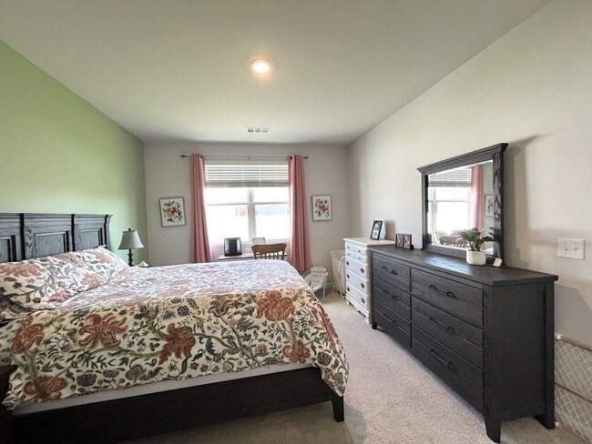 Building Photo - 4-Bedroom w/ Open Layout & Community Perks