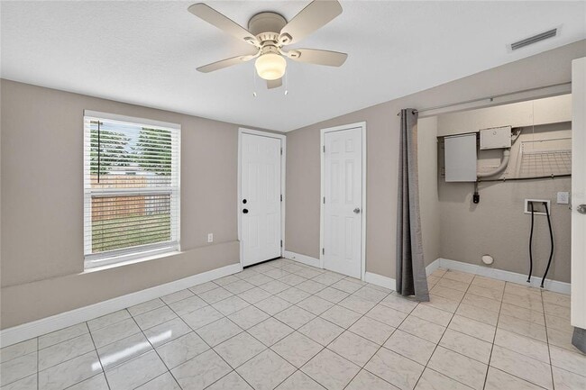 Building Photo - 4945 36th Ave N