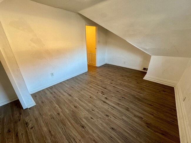 Building Photo - 2903 Stayton St