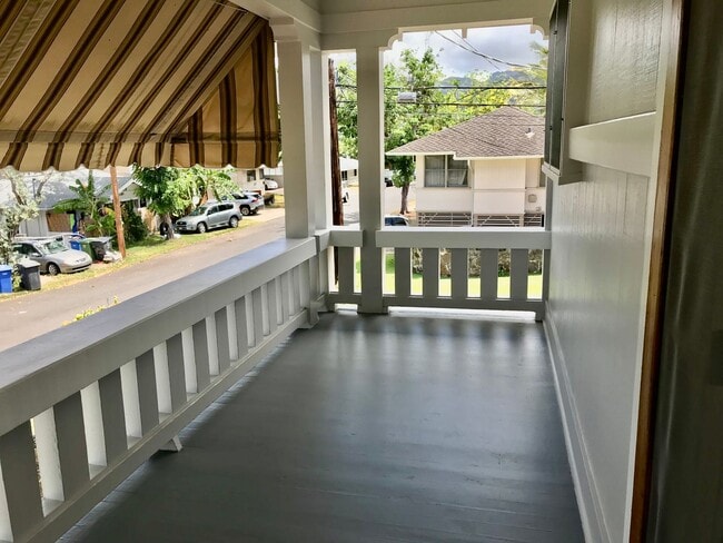 Building Photo - Punchbowl area Single family 3/1.5/1 car carport