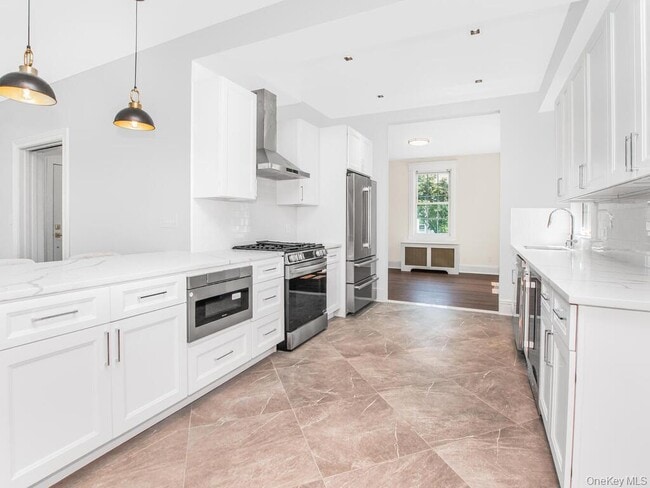 Building Photo - 70 Normandy Rd