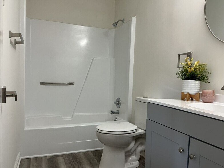 Building Photo - 4910 Pine Hall Rd