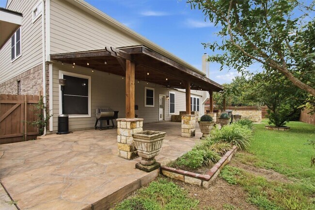 Building Photo - 113 Scarlet Oak Cove