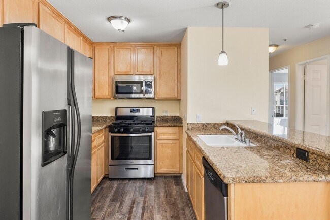 Building Photo - 1202 Donax Ave