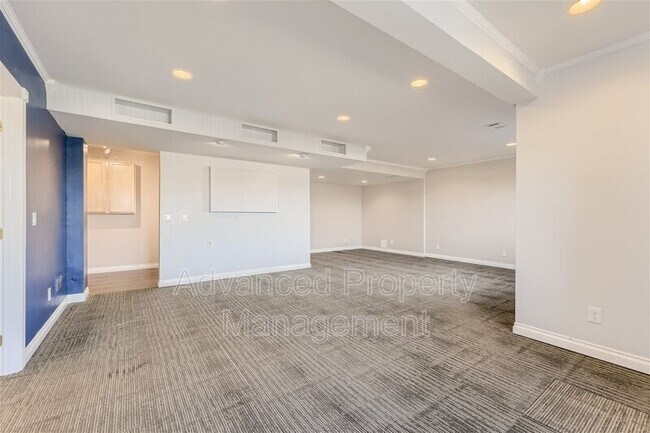 Building Photo - 7501 S Sicily Way