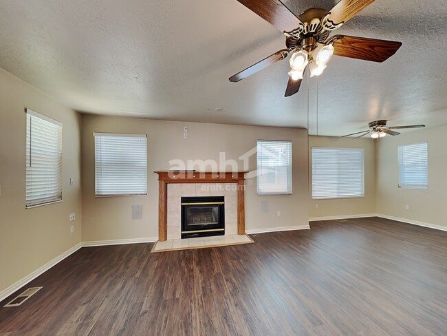 Building Photo - 2152 N 850 W