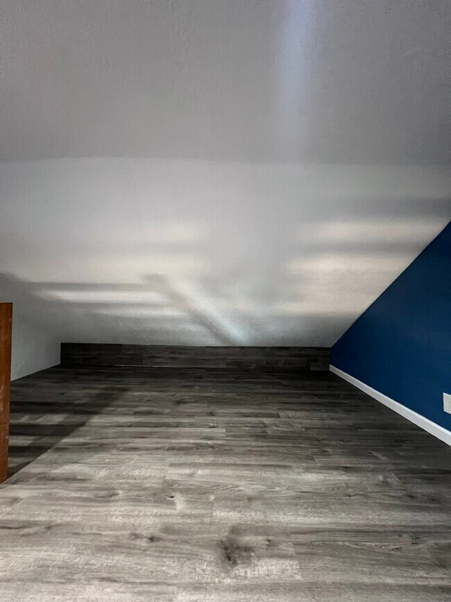 Building Photo - 1081 Craig Ave