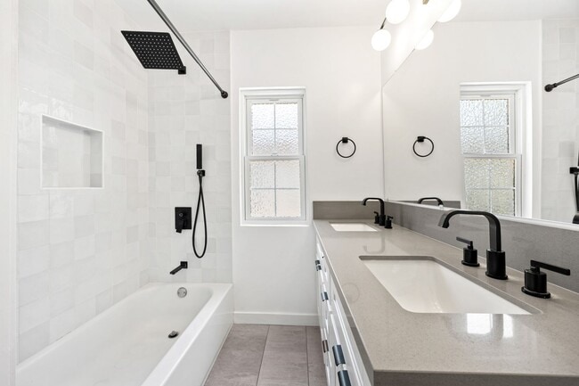 Building Photo - Charming Renovated Pasadena Home with Exceptional Outdoor Space