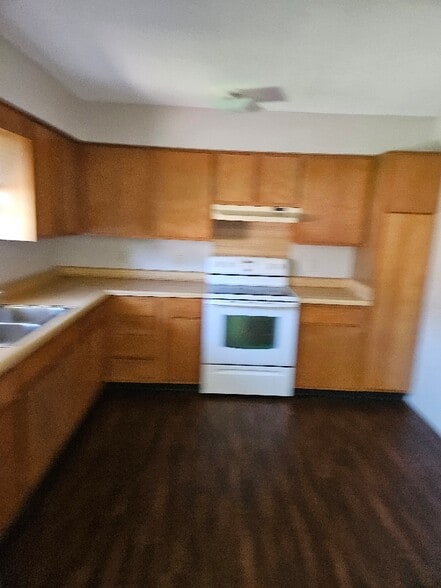 Building Photo - 508 N 6th St