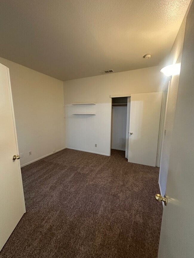 Building Photo - 9521 Twin Brooks Ln