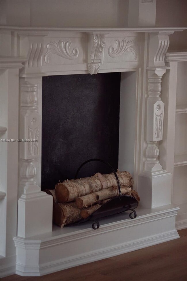 Building Photo - 3160 Peachtree Cir