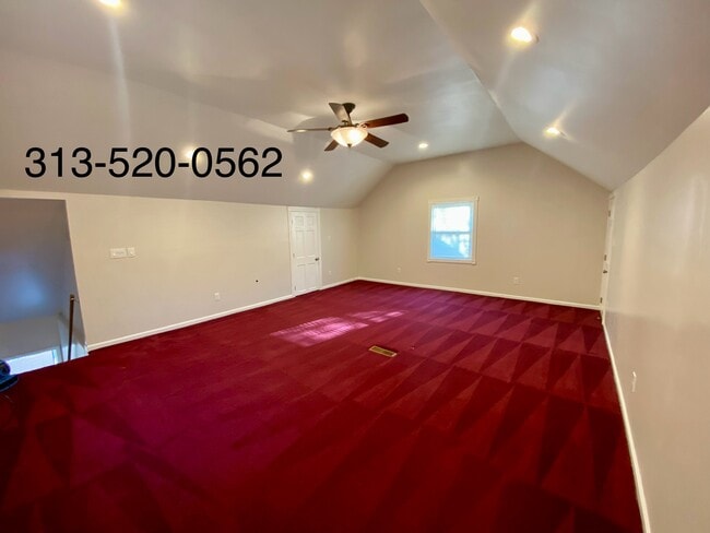 Building Photo - 15881 Manor