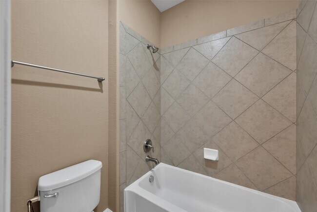 Building Photo - 14546 San Pietro Dr
