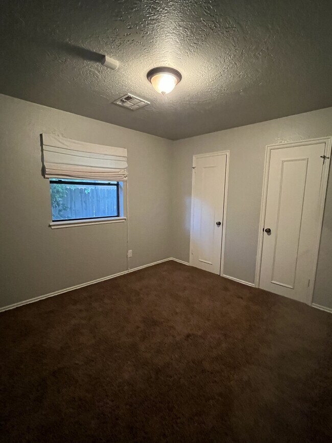 Building Photo - 1313 Brookhaven Dr