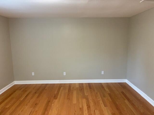 Building Photo - 3677 Beech Dr