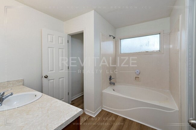 Building Photo - Spacious 3-Bedroom Home with Open Floor Pl...