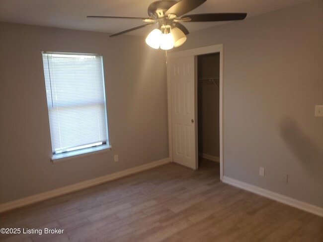 Building Photo - 102 E Florence Ave