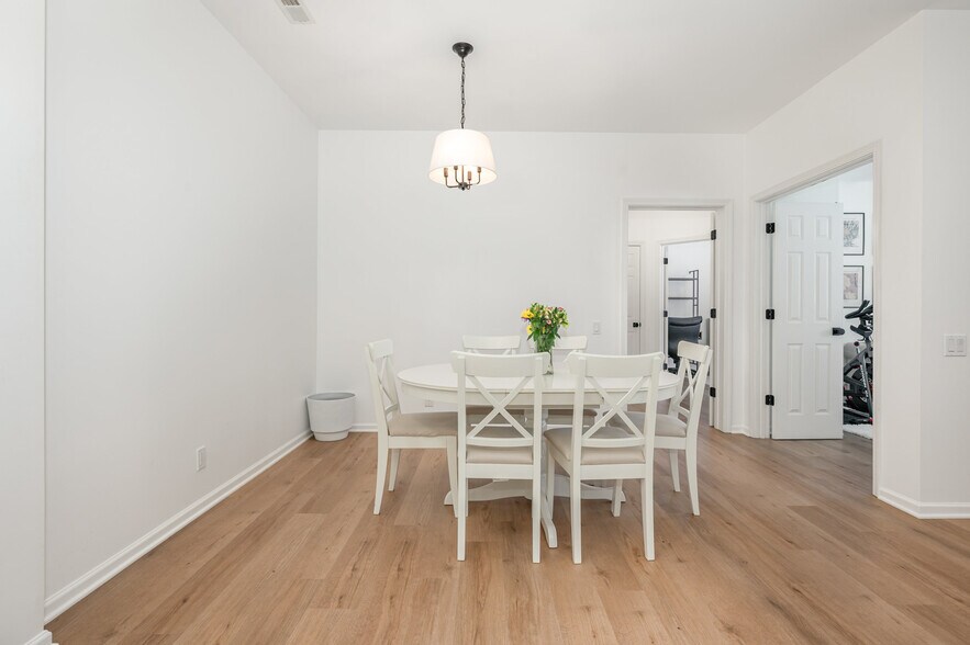 Dining Area - 3276 Margellina Dr