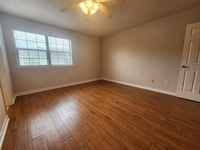 Building Photo - 828 W Carolina St